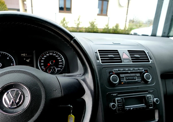 Volkswagen Touran cena 32900 przebieg: 220000, rok produkcji 2011 z Rzeszów małe 121